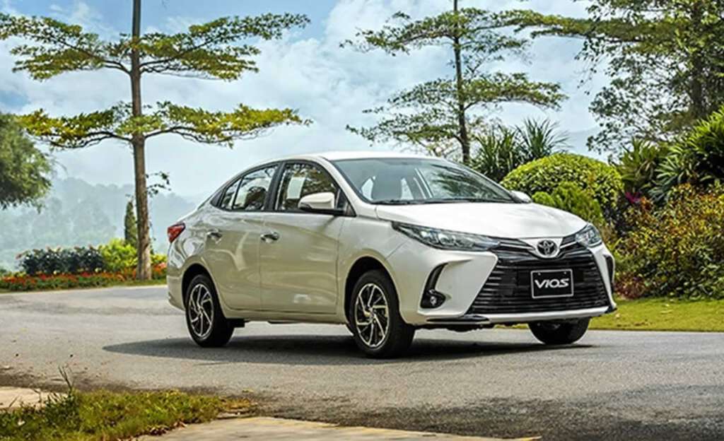 Toyota La Hang Xe Duoc Doc Gia Quan Tam Nhat