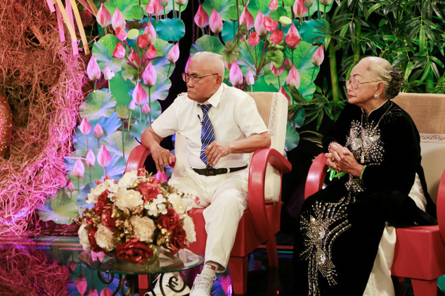 Cụ ông 90 tuổi 4 lần leo lên đỉnh Phan-Xi-Păng tiết lộ hôn nhân &quot;kim cương&quot; hạnh phúc - Ảnh 4.