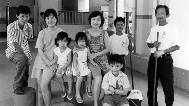 Vụ án bí ẩn nhất lịch sử Singapore: 4 đứa trẻ bị sát hại trong nhà tắm đúng dịp năm mới, tấm thiệp chúc mừng gây &quot;lạnh gáy&quot; từ hung thủ mà ai cũng biết là ai - Ảnh 4.