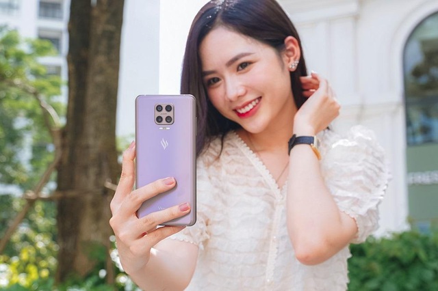 Smartphone Việt đầu tiên có camera ẩn dưới màn hình chính thức ra mắt - 1
