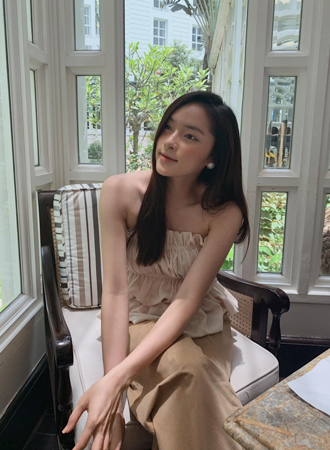 Soi nhan sắc đời thường của dàn thí sinh Hoa hậu Việt Nam 2020: Hầu như ai cũng có sự khác biệt với ảnh dự thi, thậm chí còn lộ gương mặt già hơn tuổi - Ảnh 5.