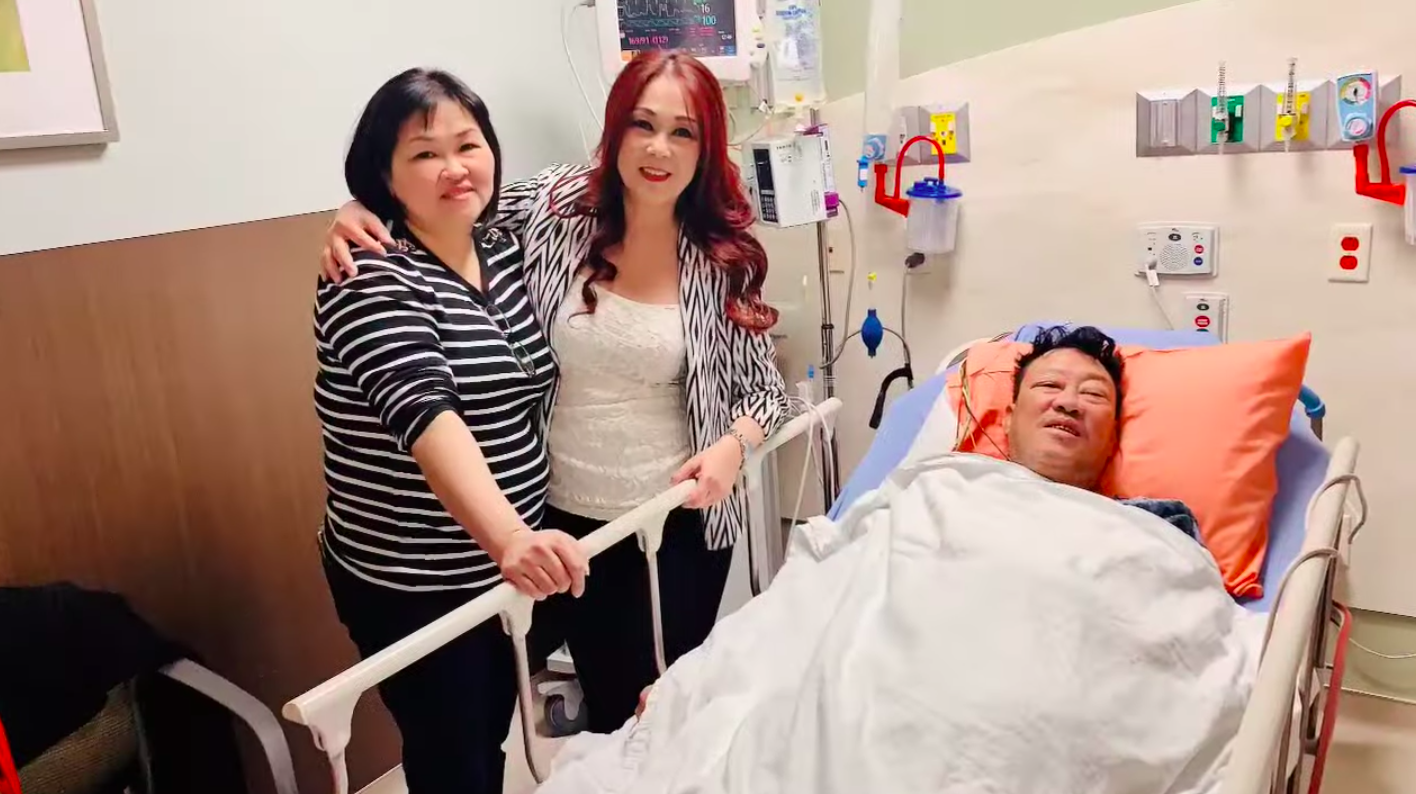 Nhập viện mổ nghẽn mạch máu, nhạc sĩ Lê Quang phải phẫu thuật cắt chân phải do nhiễm trùng - Ảnh 4.