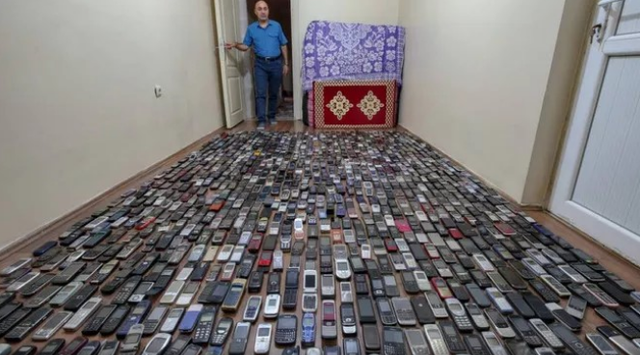 Choáng với bộ sưu tập 1000 chiếc điện thoại của người thợ Thổ Nhĩ Kỳ - 2